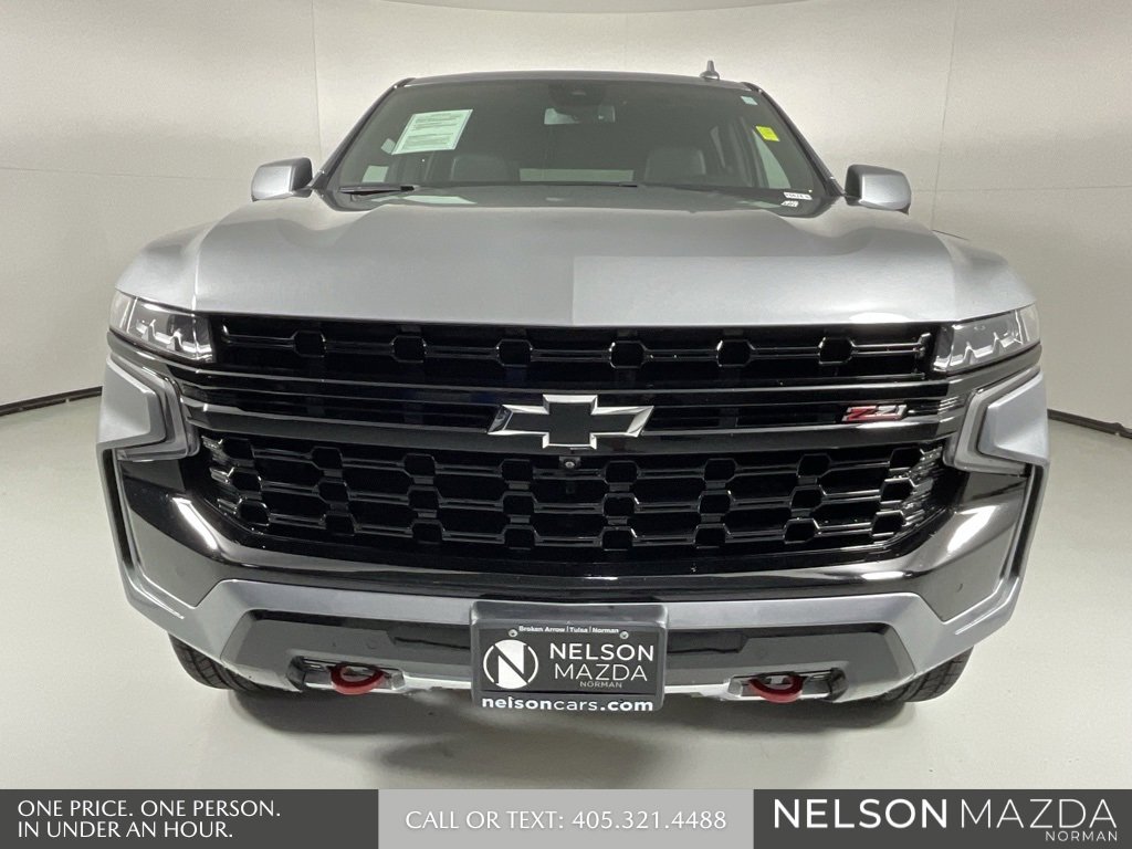 Used 2023 Chevrolet Suburban Z71 w/ Luxury Package image 2