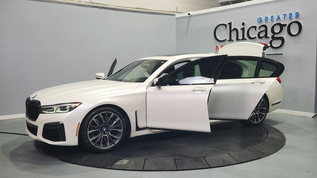 Used 2022 BMW 750i xDrive w/ Executive Package AWD/4WD image 18
