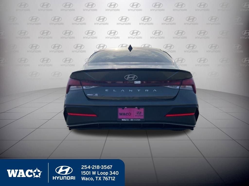 Used 2025 Hyundai Elantra SEL image 6