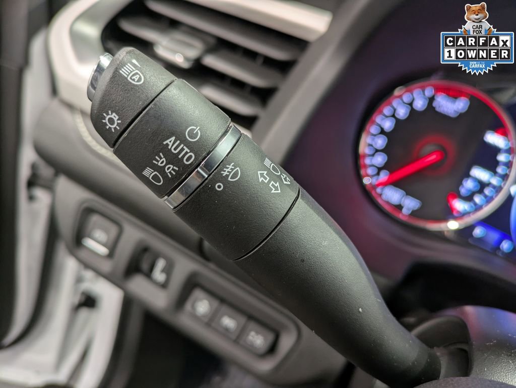 Used 2023 GMC Acadia SLT w/ Technology Package image 18