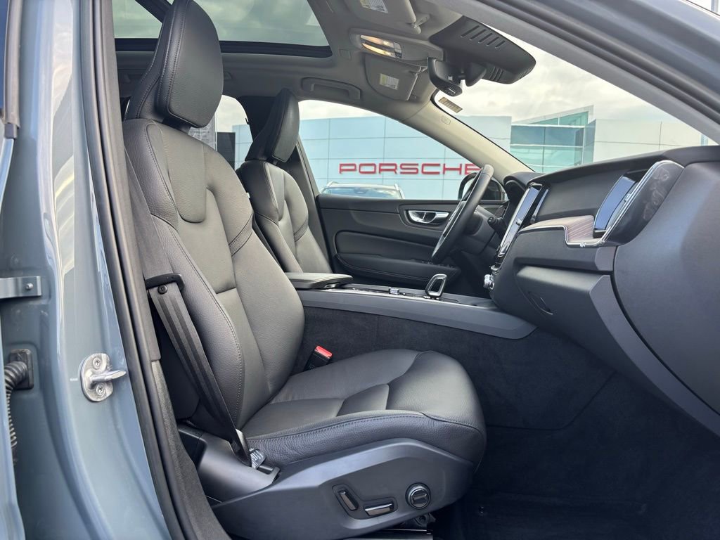Certified 2023 Volvo XC60 B5 Plus w/ Climate Package image 20