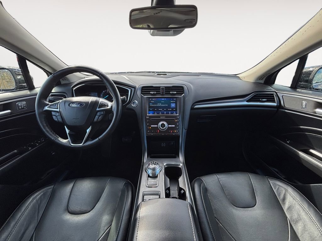 Used 2020 Ford Fusion Titanium image 13