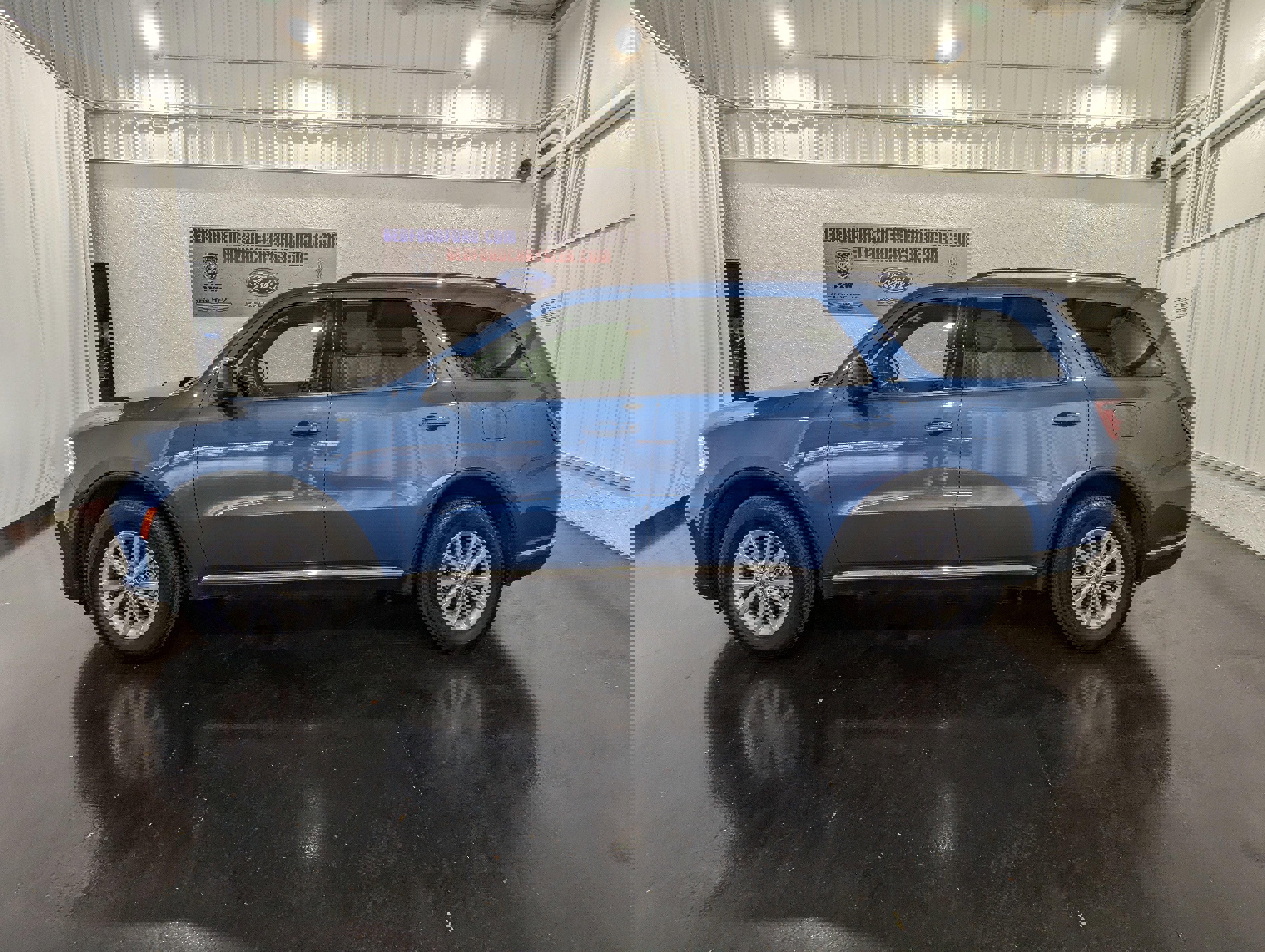 Used 2024 Dodge Durango SXT image 2