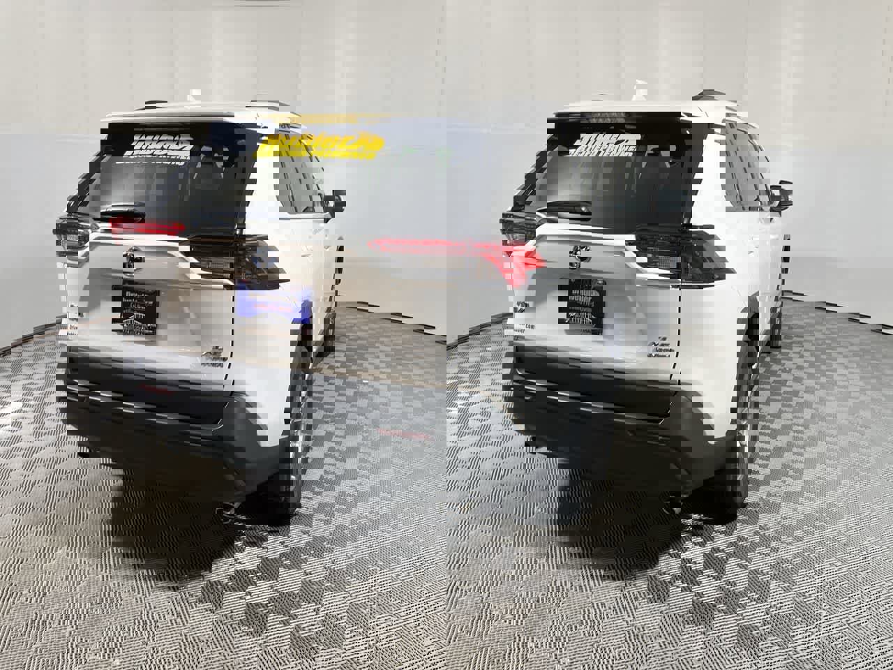 Used 2024 Toyota RAV4 XLE w/ Convenience Package AWD/4WD image 8