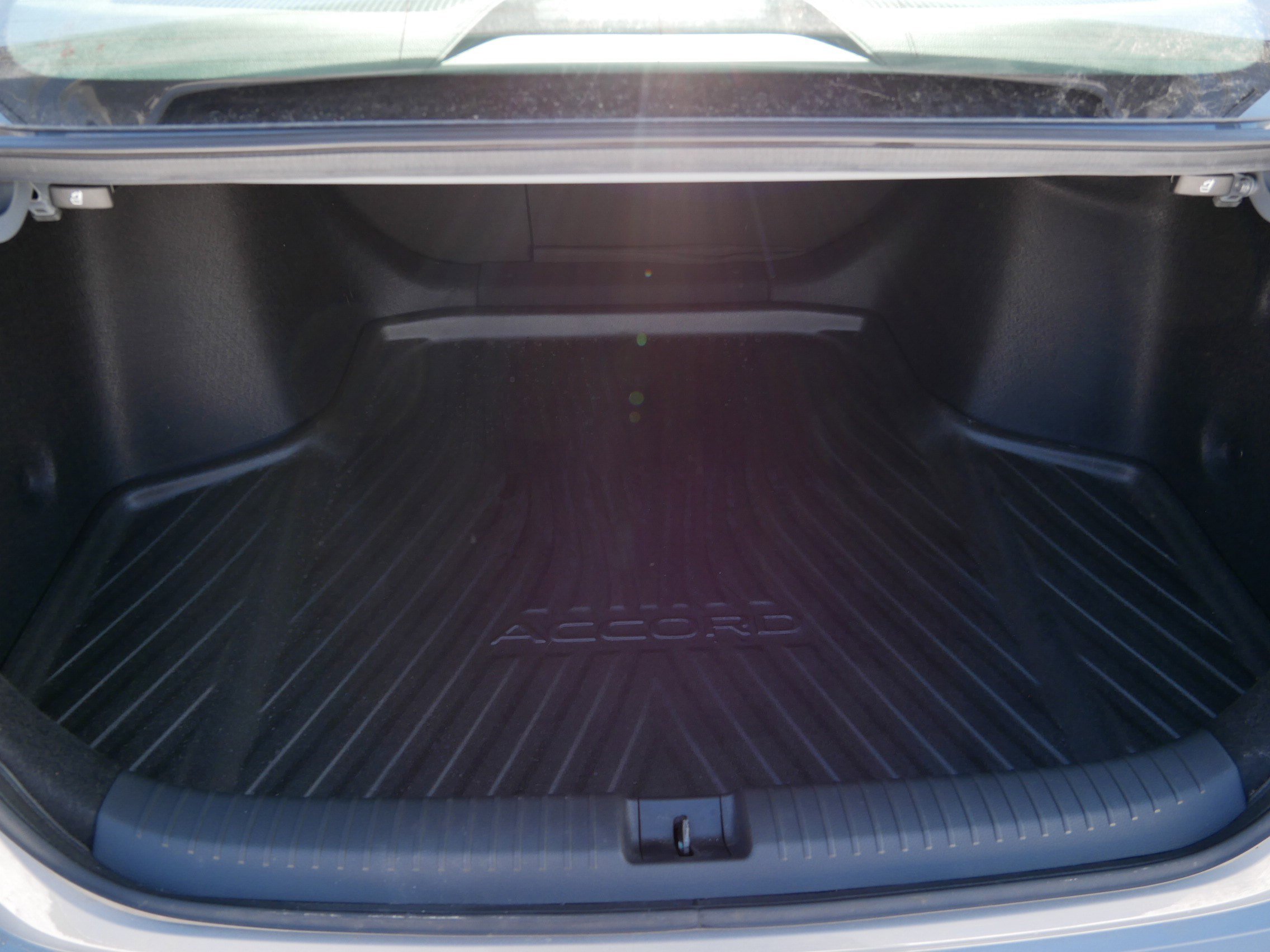 Used 2023 Honda Accord EX-L image 18