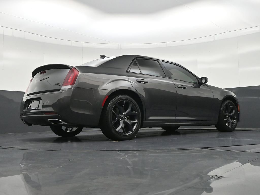 Used 2023 Chrysler 300 S w/ Comfort Group RWD image 29
