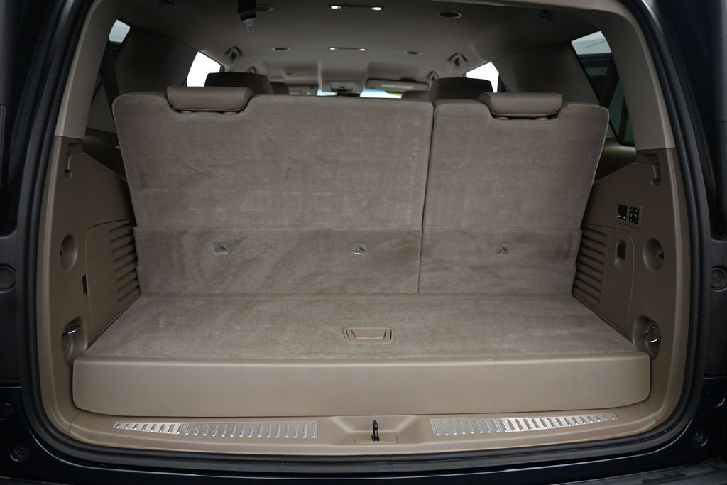 Used 2018 Chevrolet Tahoe LT w/ Luxury Package AWD/4WD image 26