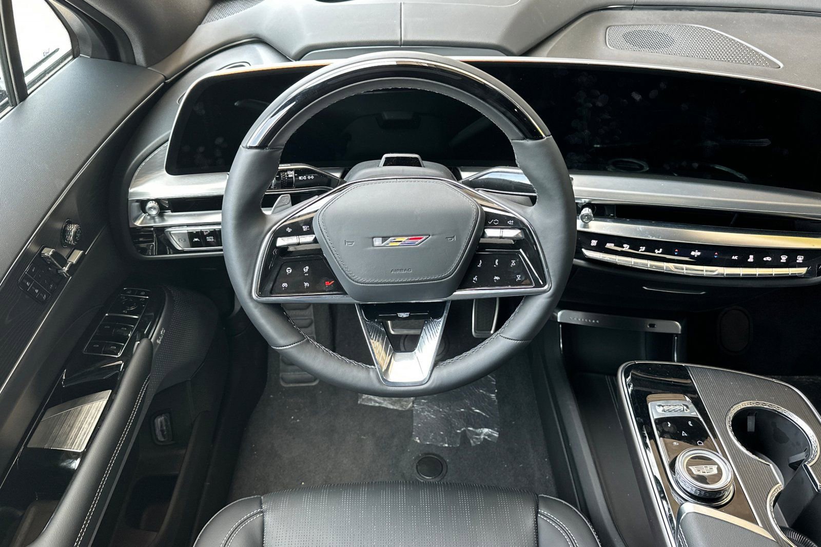 Used 2026 Cadillac Lyriq V w/ LPO, Premium Carpet Package image 17