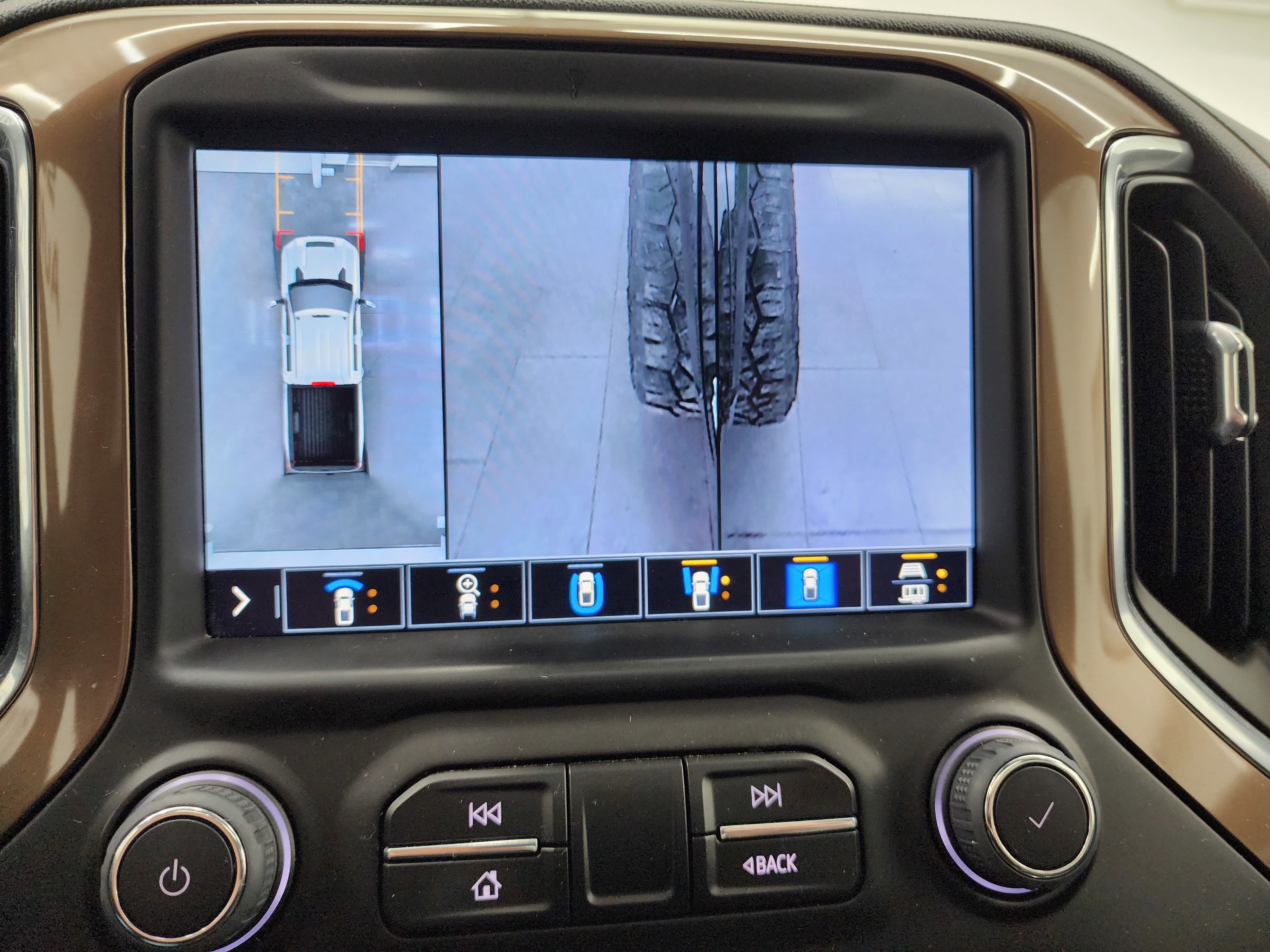 Used 2022 Chevrolet Silverado 3500 High Country image 62