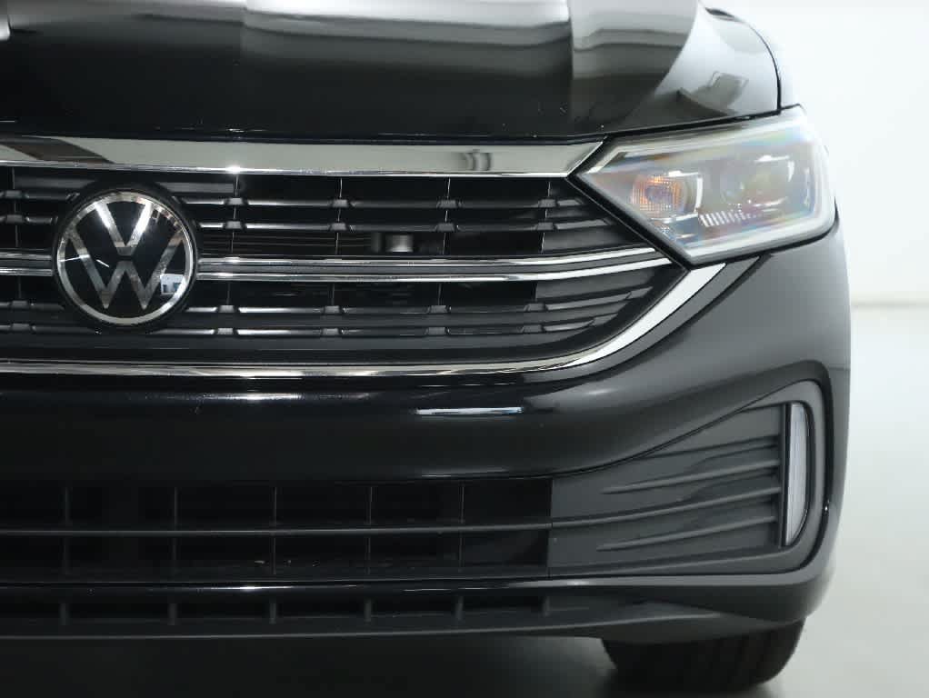 Certified 2024 Volkswagen Jetta SEL FWD image 7