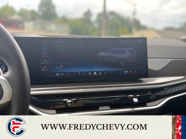 Used 2025 BMW X7 M60i AWD/4WD image 17