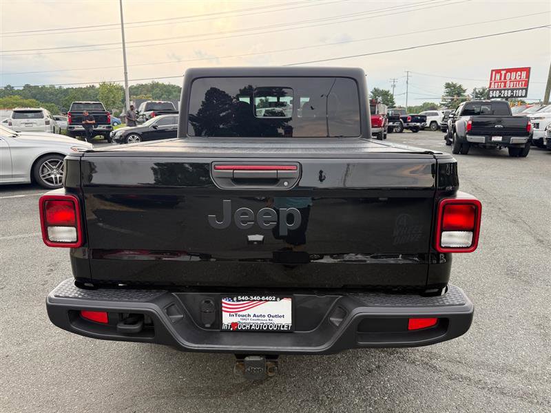 Used 2021 Jeep Gladiator Sport image 6