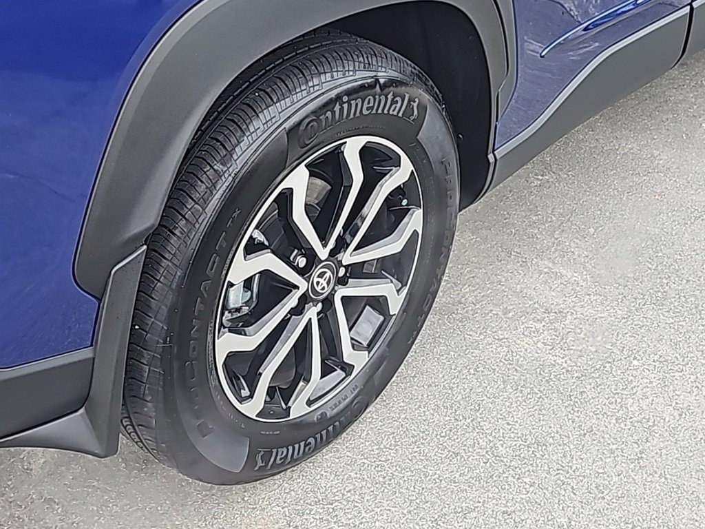 Used 2025 Toyota Corolla Cross AWD Hybrid image 8