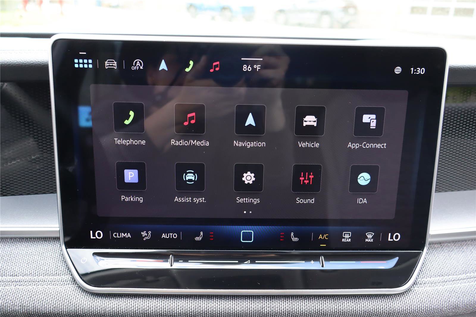 Certified 2025 Volkswagen Tiguan S w/ 18" Wheel Package image 19