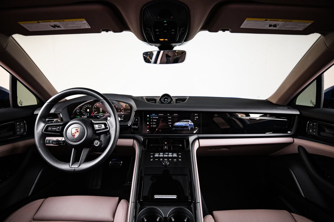 Certified 2026 Porsche Panamera 4 E-Hybrid AWD/4WD image 25
