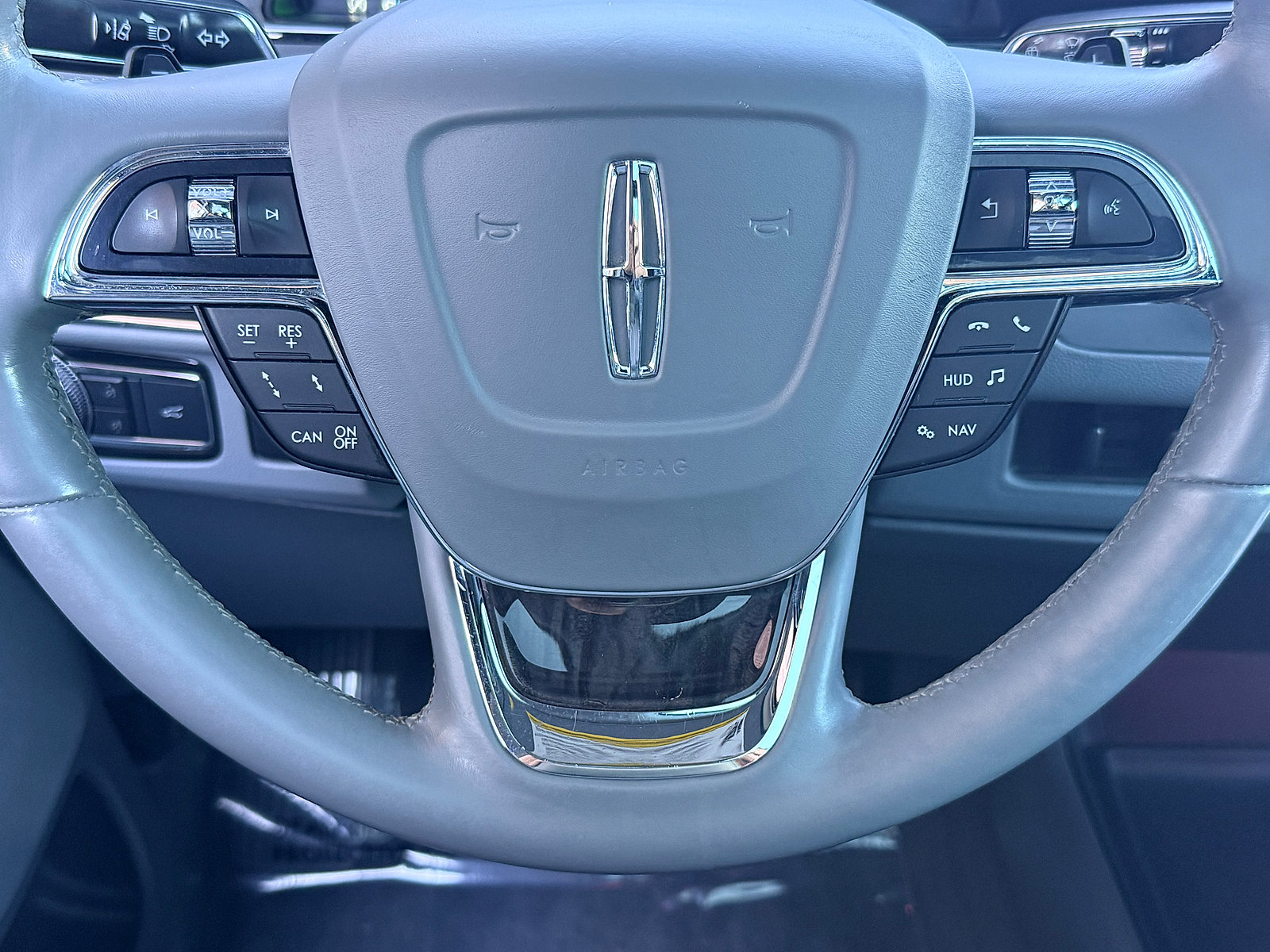 Used 2018 Lincoln Navigator L Reserve w/ Technology Package image 21