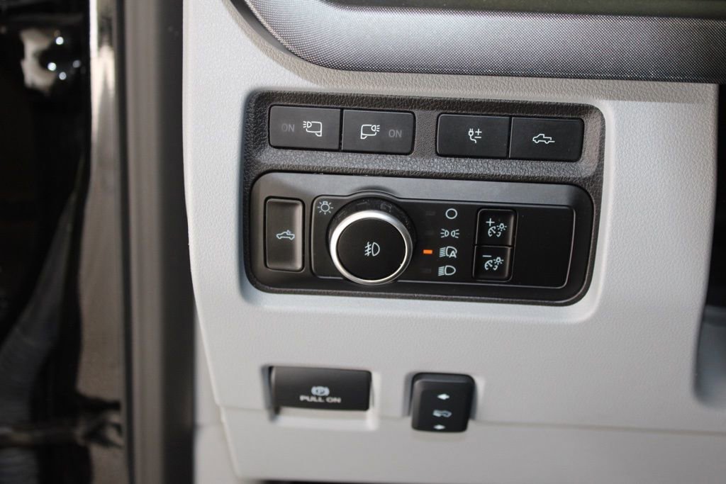 Used 2024 Ford F350 Limited w/ FX4 Off-Road Package AWD/4WD image 28