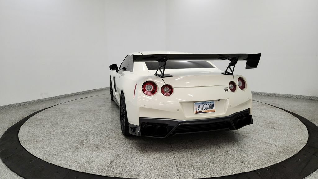 Used 2019 Nissan GT-R AWD/4WD image 28