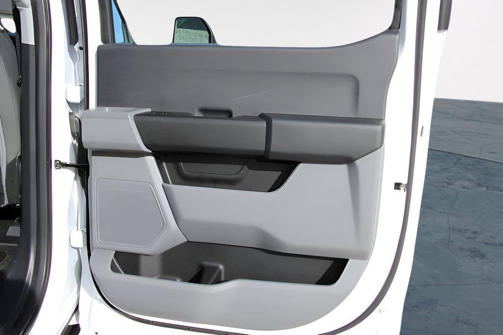 Used 2018 Ford F250 XL w/ Power Equipment Group image 55