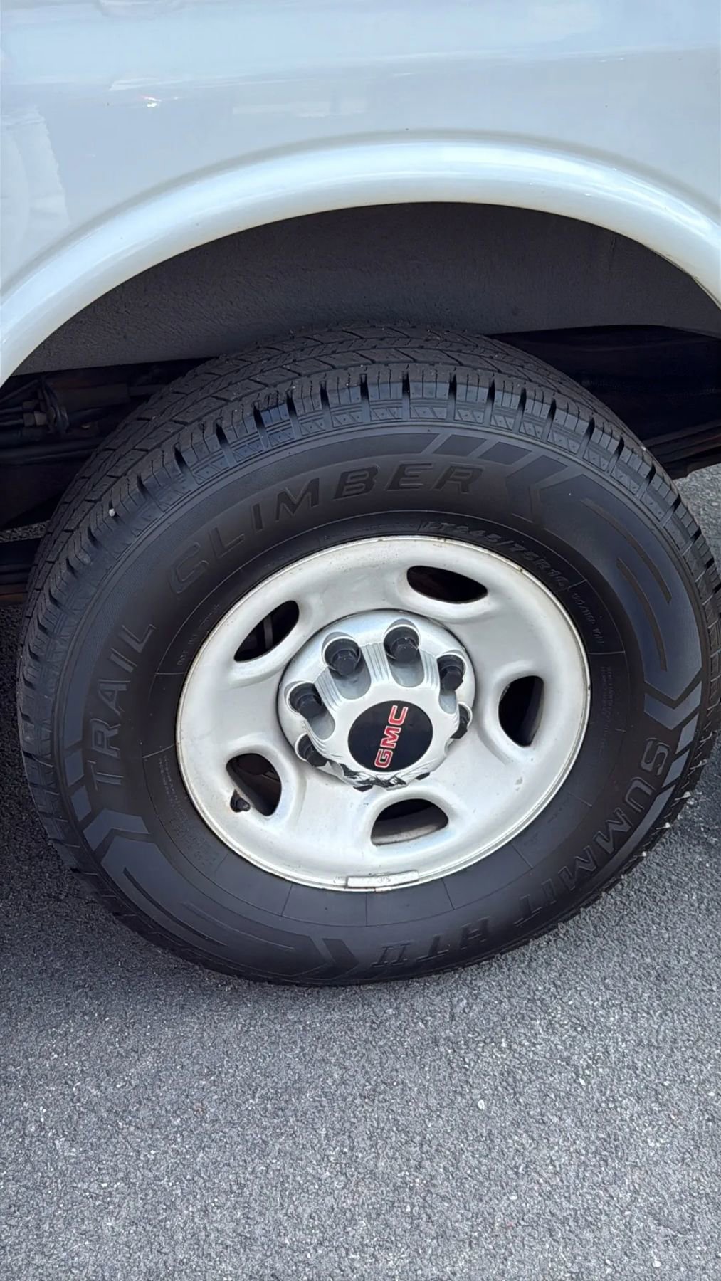 Used 2016 GMC Savana 2500 image 18