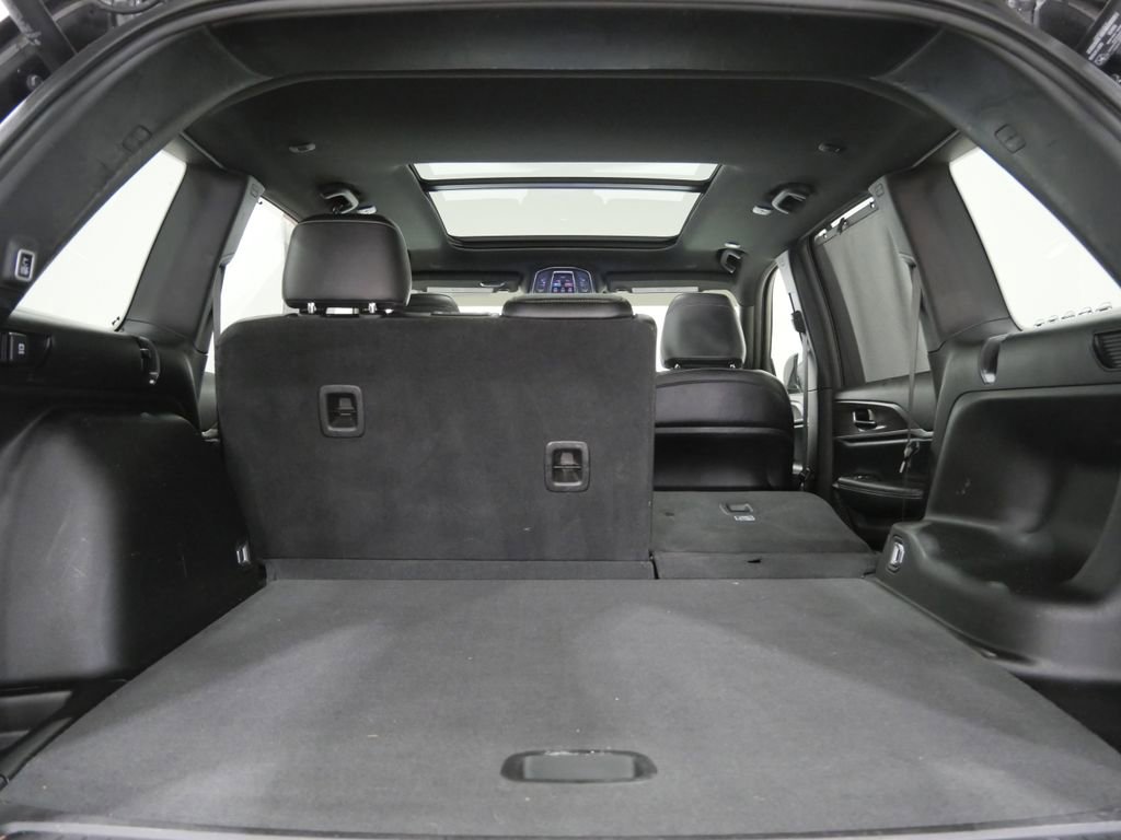 Used 2024 Jeep Grand Cherokee Limited w/ Luxury Tech Group II image 28