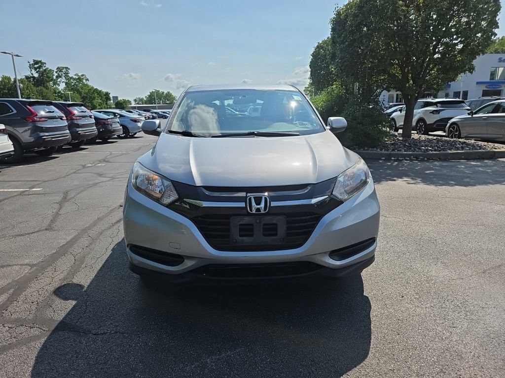 Used 2017 Honda HR-V LX image 2