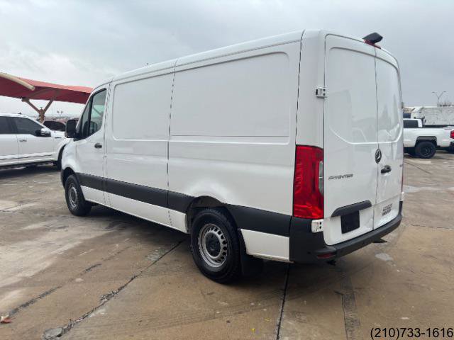 Used 2022 Mercedes-Benz Sprinter 1500 image 5