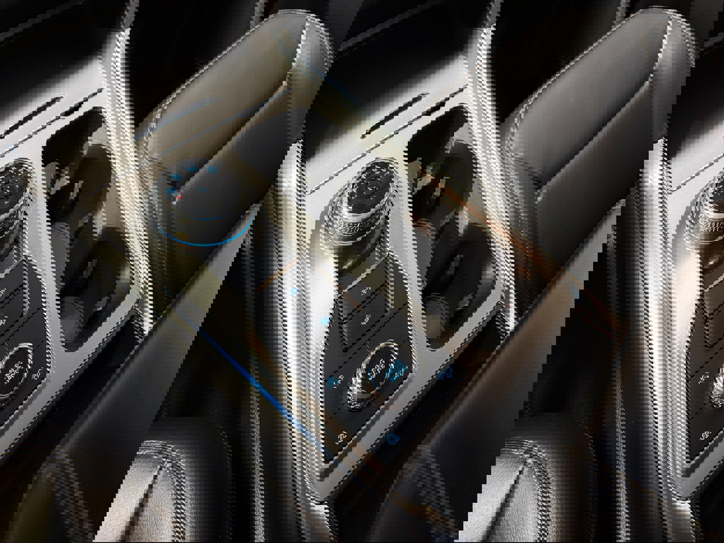 Certified 2021 Ford Explorer XLT w/ Equipment Group 202A image 25