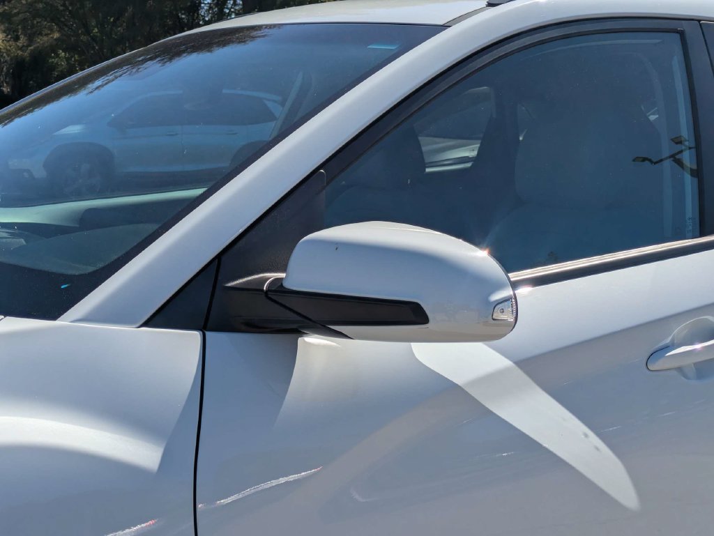 Used 2021 Hyundai Kona Limited FWD image 12