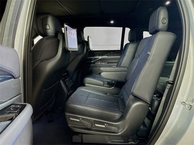 New 2025 Cadillac Escalade IQ Luxury 1 w/ Smart Trailering package image 13