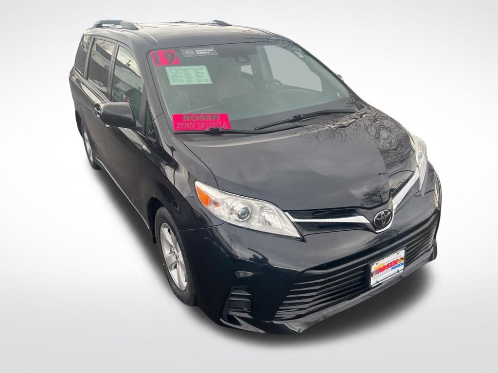 Used 2019 Toyota Sienna LE image 32