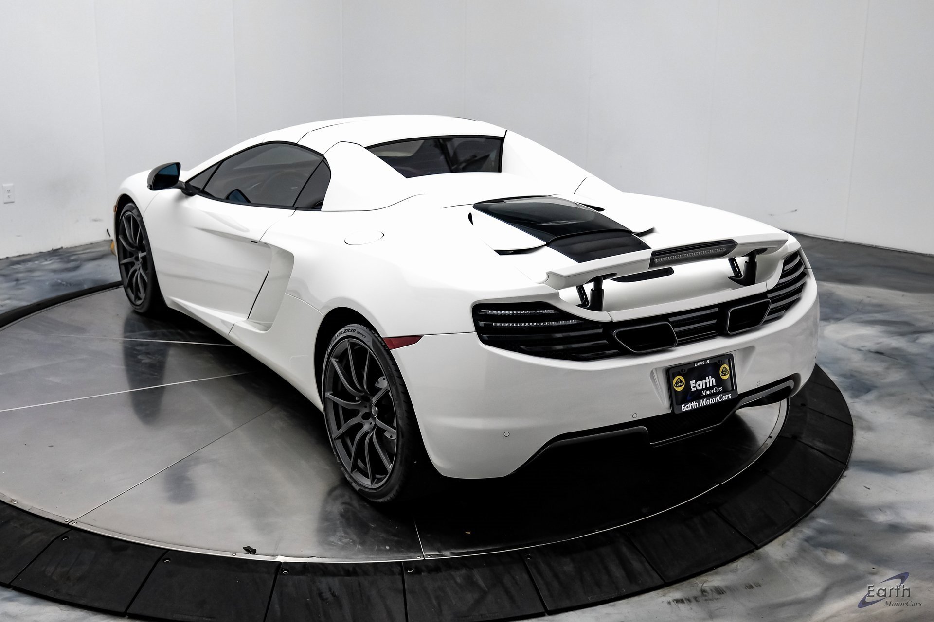 Used 2013 McLaren MP4-12C Spider image 14