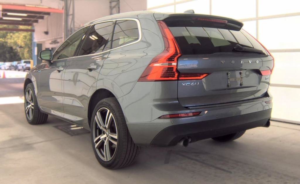 Used 2021 Volvo XC60 T5 Momentum w/ Premium Package AWD/4WD image 5