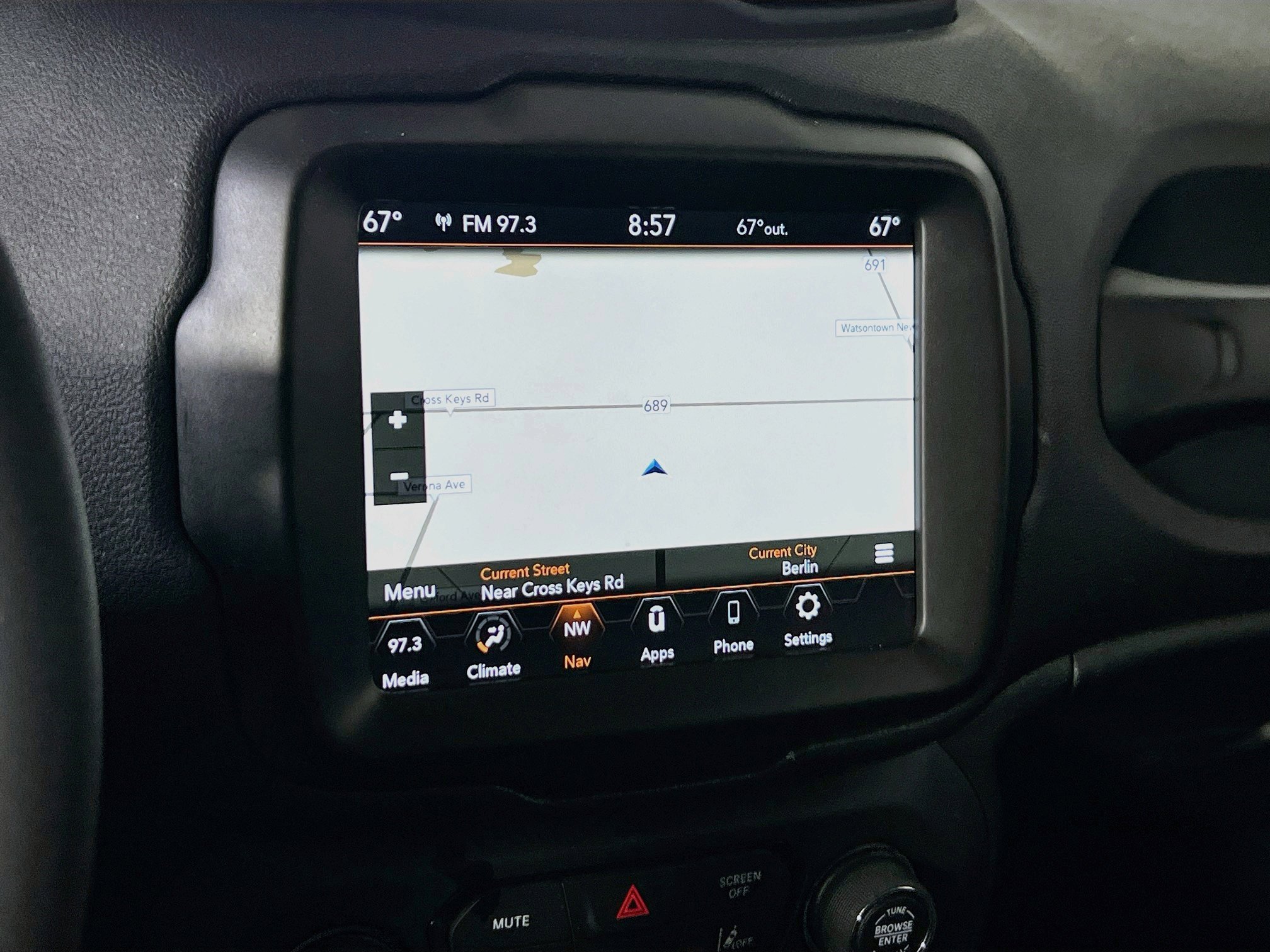 Used 2022 Jeep Renegade Latitude AWD/4WD image 13