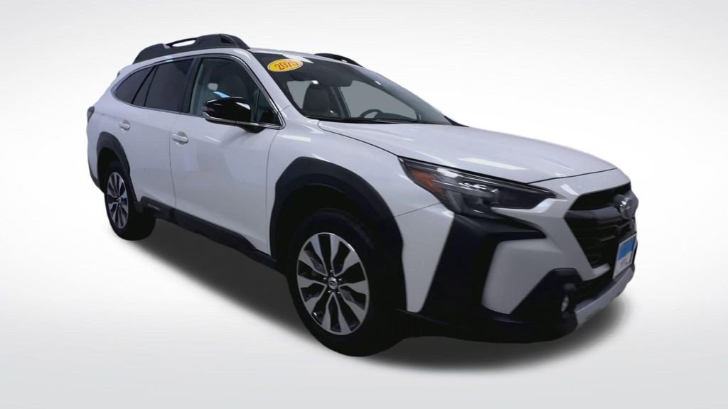 Used 2025 Subaru Outback Limited image 2