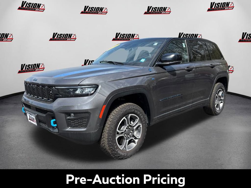 Used 2024 Jeep Grand Cherokee Trailhawk w/ Advanced Protech Group II image 1