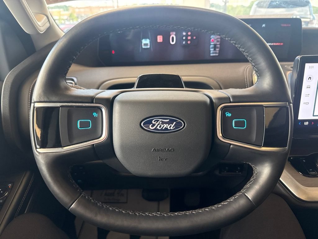 Used 2026 Ford Expedition Max Platinum w/ Driver's Package AWD/4WD image 19