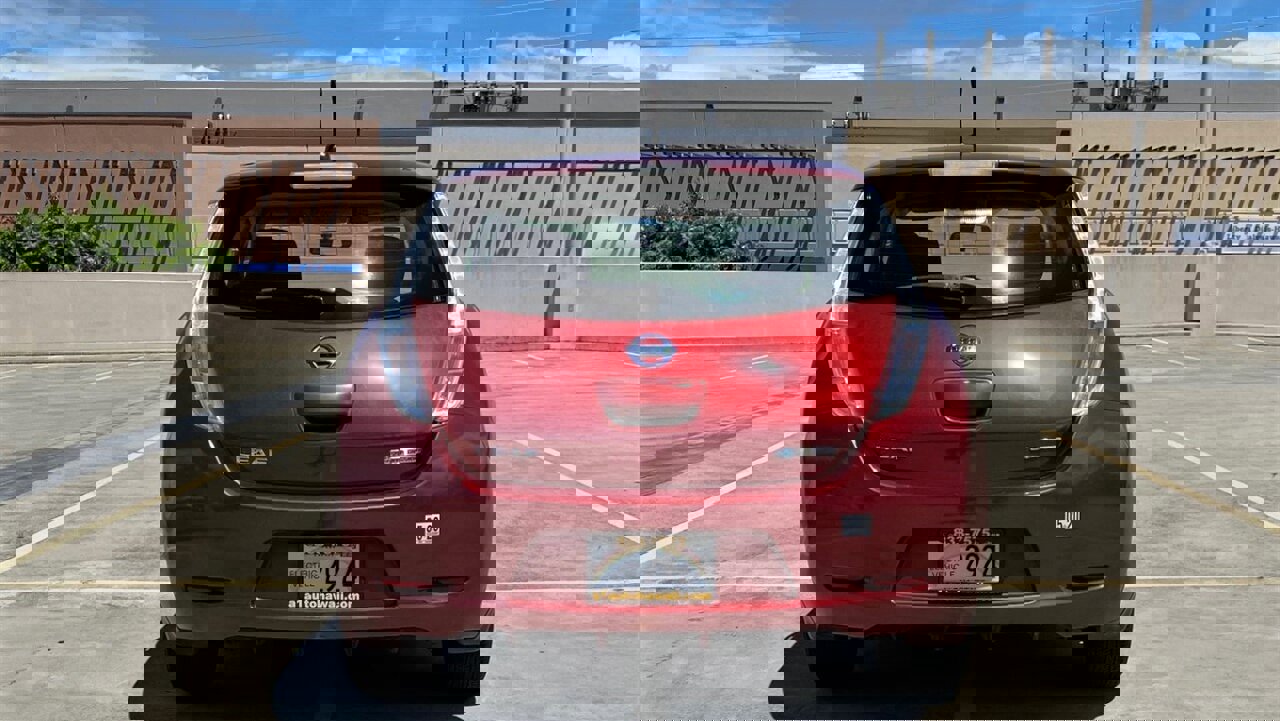 Used 2013 Nissan Leaf S image 6