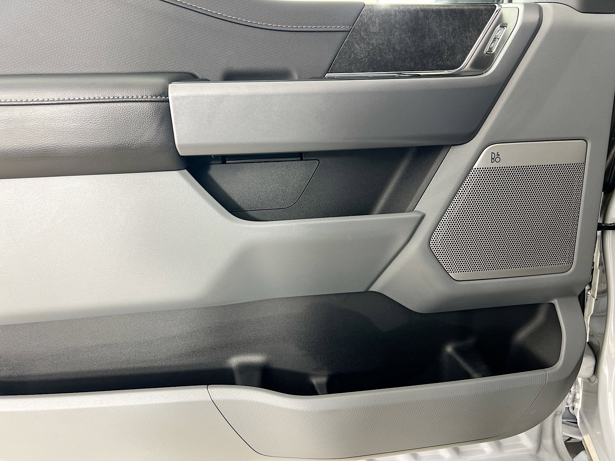 Used 2025 Ford F150 Lightning Flash image 18