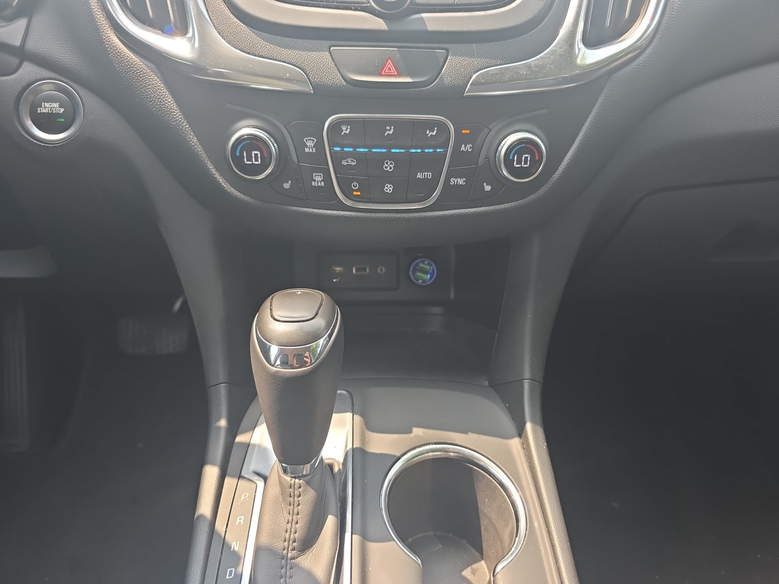 Used 2019 Chevrolet Equinox LT FWD image 12