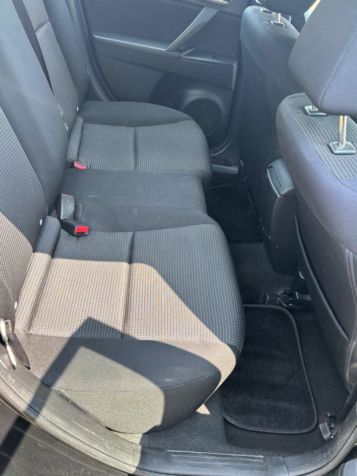 Used 2013 MAZDA MAZDA3 i SV FWD image 24