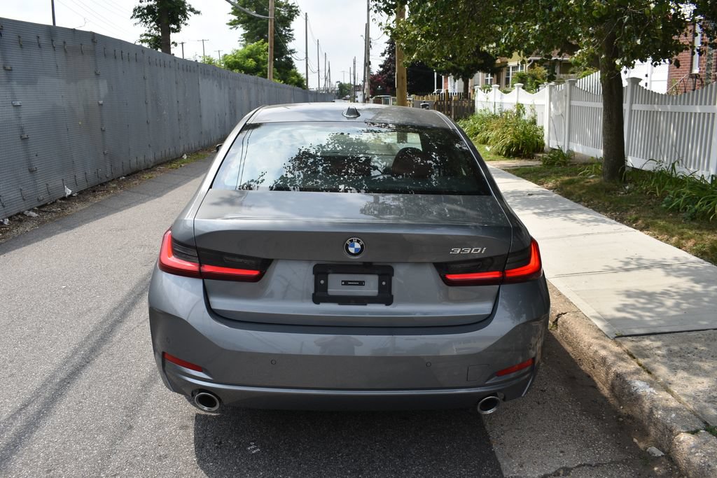 Used 2026 BMW 330i Sedan RWD image 7