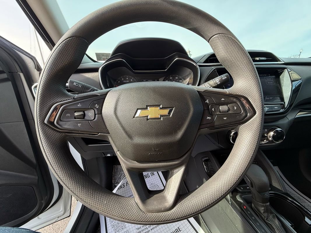 Used 2022 Chevrolet TrailBlazer LT w/ Convenience Package image 8