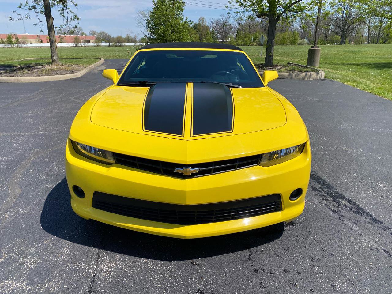 Used 2015 Chevrolet Camaro LT RWD image 4