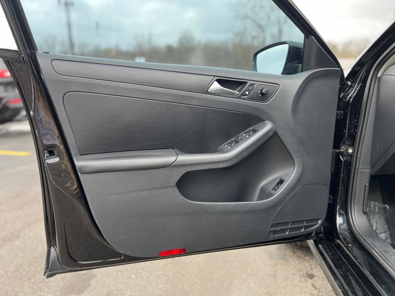 Used 2012 Volkswagen Jetta SE image 13