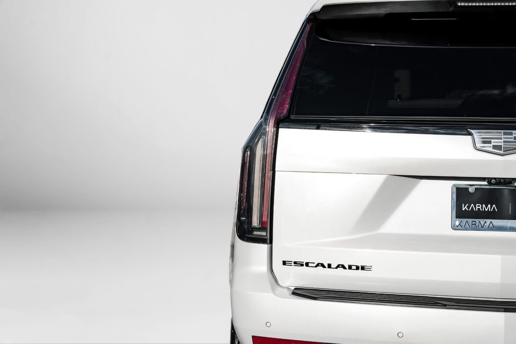 Used 2023 Cadillac Escalade Sport Platinum w/ LPO, ONYX Package image 61