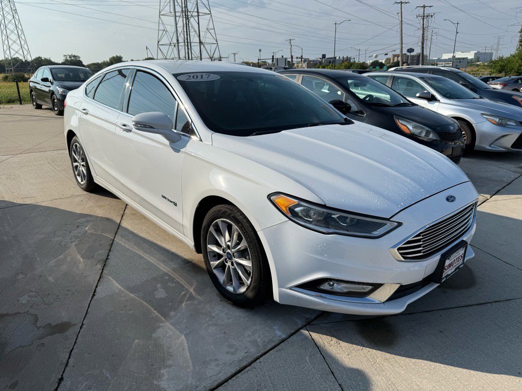 Used 2017 Ford Fusion SE w/ Equipment Group 602A image 1