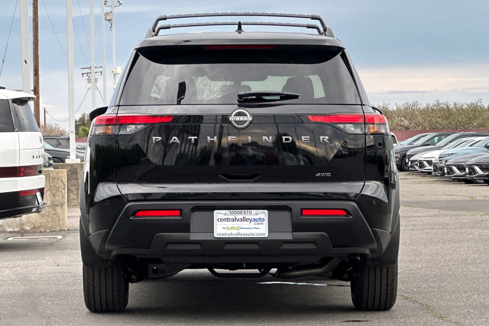 New 2026 Nissan Pathfinder SV image 5