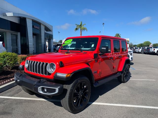 Used 2025 Jeep Wrangler Unlimited Sahara AWD/4WD image 2