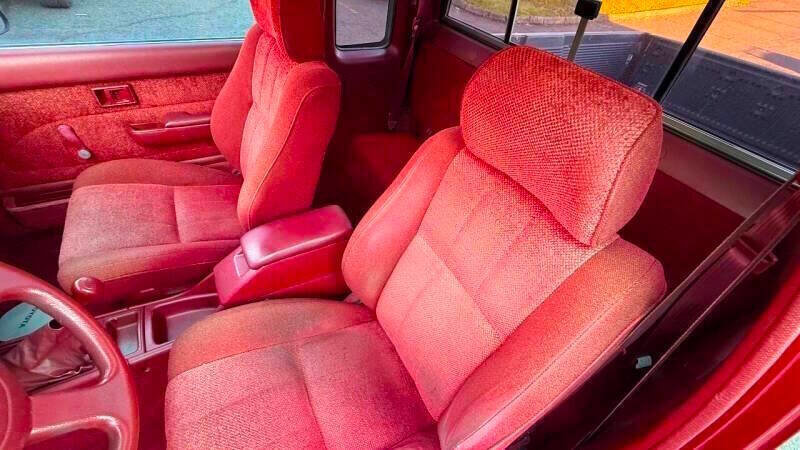 Used 1989 Toyota Pickup SR5 RWD image 16